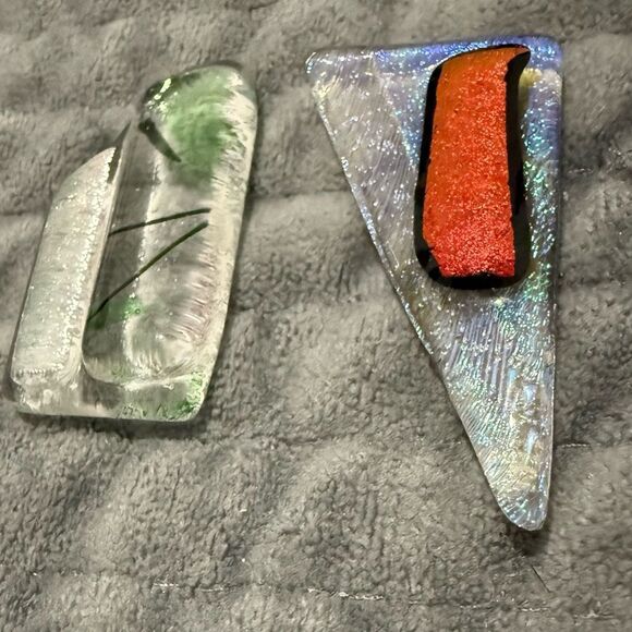 Set of 2 Dichroic Glass Pendants – Iridescent Modern Abstract Pieces - Picture 7 of 17